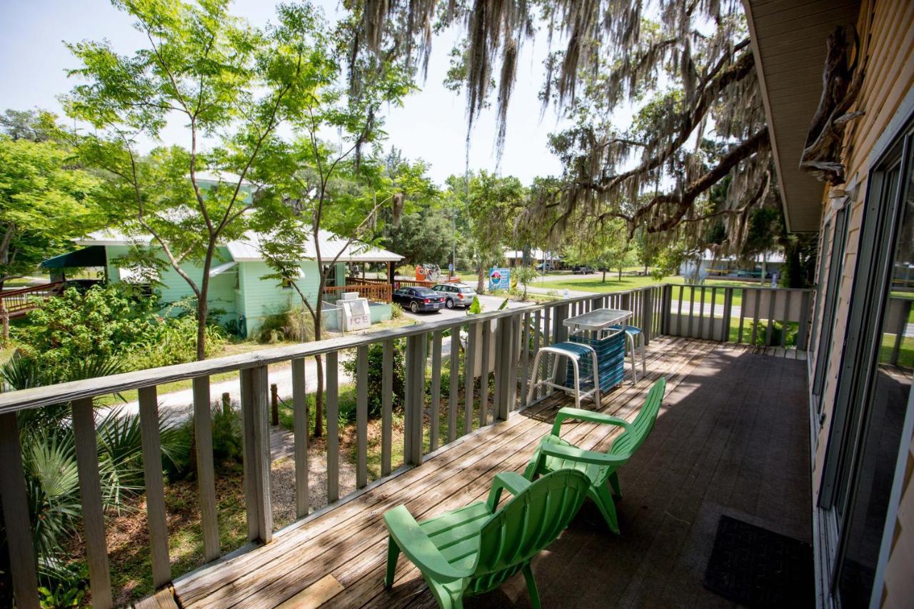 Riverfront Treetop Bungalow Homosassa Kültér fotó